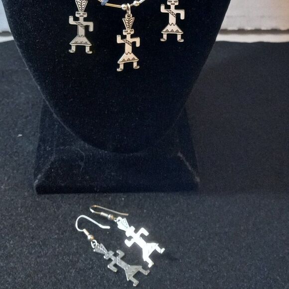 Southwest Three Native Dancer's Silver Tone Beaded necklace/earrings - Picture 3 of 6